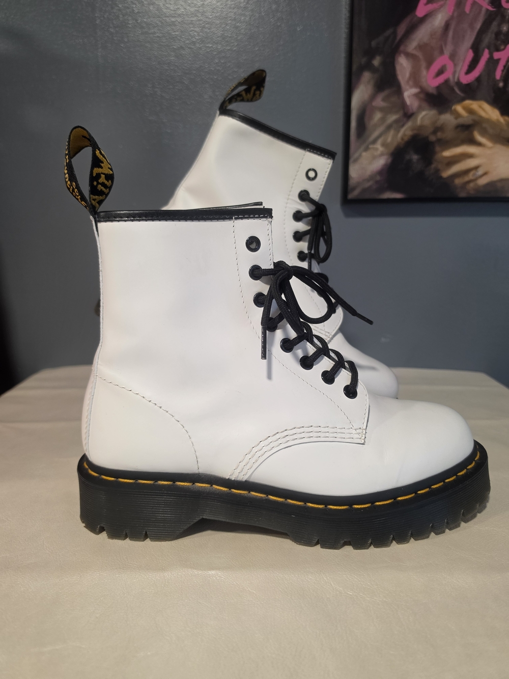 Dr. Martens AirWair White Leather Combat Boots with Black Trim Women's Size 9